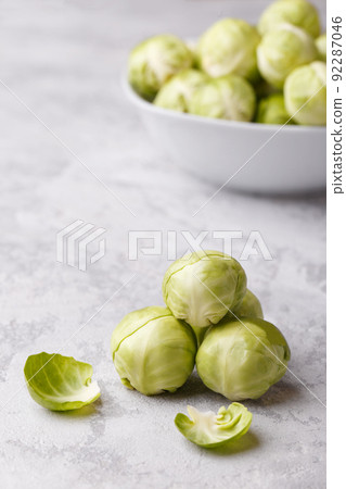 Brussel sprout raw healthy vegetable Brussel sprout raw healthy vegetable 92287046
