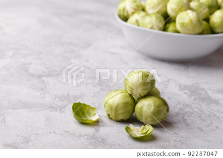Brussel sprout raw healthy vegetable Brussel sprout raw healthy vegetable 92287047