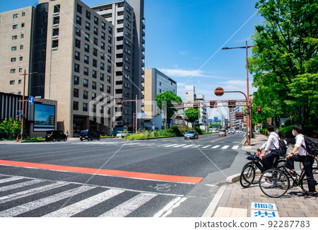 It is the scenery of Hiroshima City Hall South intersection on National Highway No. 2. Looking west from the city hall. Hiroshima It is the scenery of Hiroshima City Hall South intersection on National Highway No. 2. Looking west from the city hall. Hiroshima 92287783