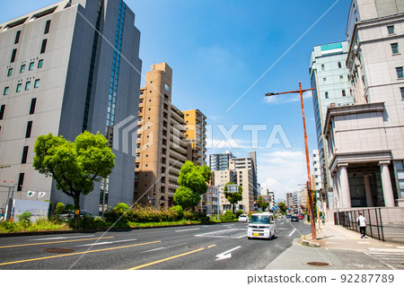 It is a view of the west from Kokutaijimachi on Route 2. There are many office buildings and condominiums. Hiroshima 92287789