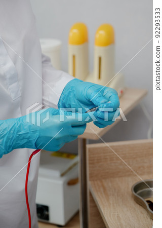 Needle for electroepilation. Hardware permanent removal of unwanted hair in the salon. Needle for electroepilation. Hardware permanent removal of unwanted hair in the salon. 92293533