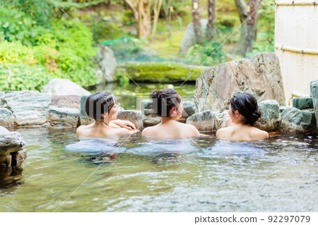 Women's trip open-air bath bathing image Women's trip open-air bath bathing image 92297079