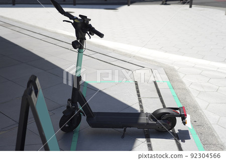 電動踢腳板 92304566