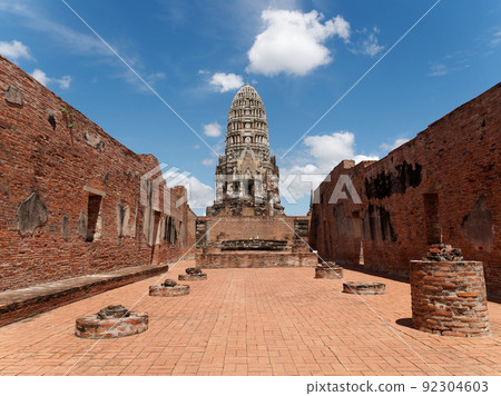 Wat Ratchaburana Stupa Wat Ratchaburana Stupa 92304603