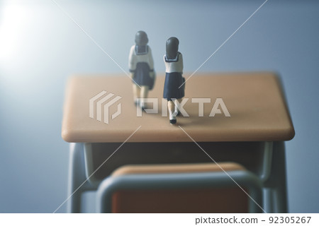 微型女學生 92305267