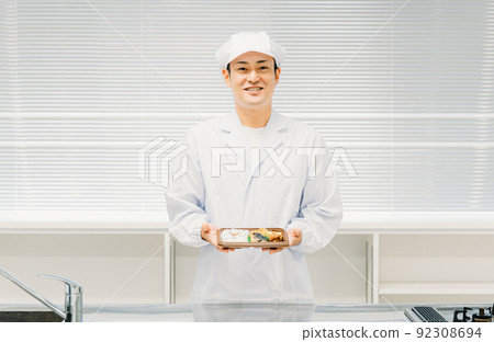做午餐的日本人(外賣、熟食、家常) 做午餐的日本人(外賣、熟食、家常) 92308694