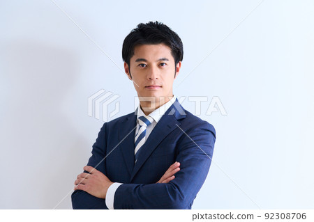 Men's fashion young businessman in a suit 92308706