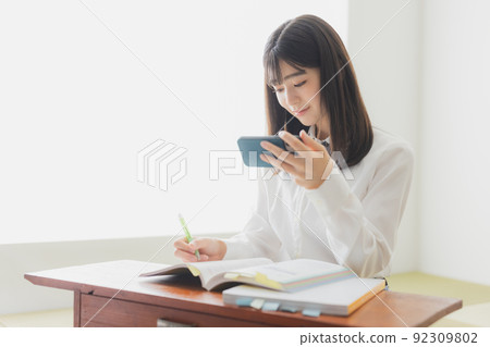 高中女生學習圖片 高中女生學習圖片 92309802