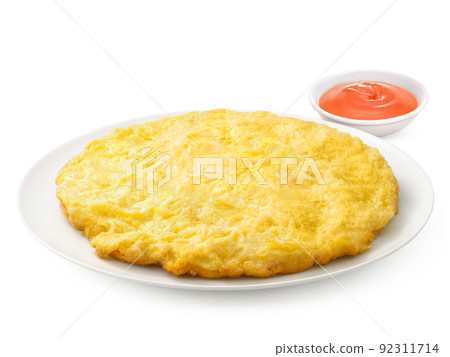 Omelet with steamed rice and chilli sauce Omelet with steamed rice and chilli sauce 92311714