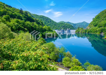 Oku Shima Lake, Shima Blue, View from the Seseragi Park Observatory, Fresh Green Season 92312601