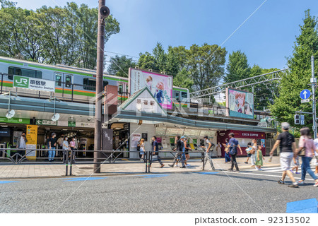 東京原宿站澀谷街景 東京原宿站澀谷街景 92313502