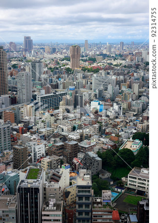 Tokyo continues to grow 92314755