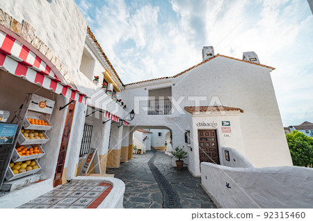 夏季16:00的志摩地中海村 92315460