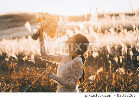 Wedding bridal image 92318268