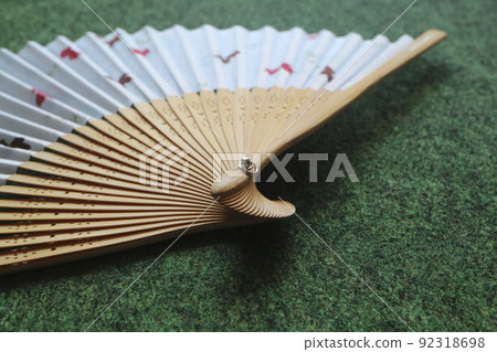 Folding fan 92318698