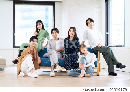 Men and women Gen Z friends University students Room share Share house Living Men and women Gen Z friends University students Room share Share house Living 92319179