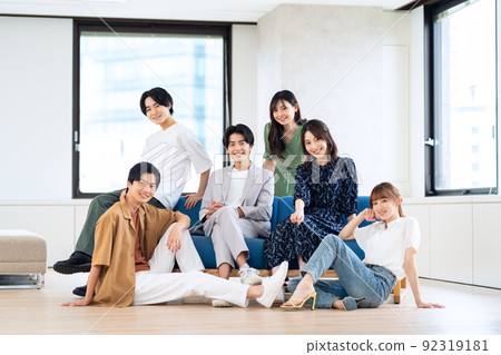 男女Z世代好友大學生同房合租合屋生活 92319181