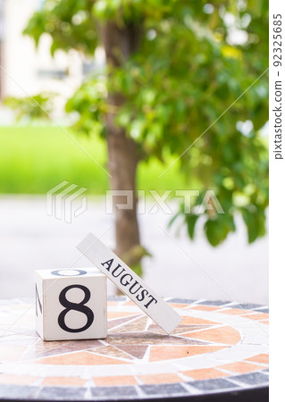 August august August august 92325685