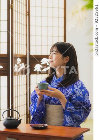 Arimatsu Shibori Yukata Woman Arimatsu Shibori Yukata Woman 92325961
