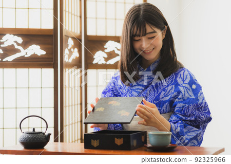 有鬆 Shibori Yukata Woman 有鬆 Shibori Yukata Woman 92325966