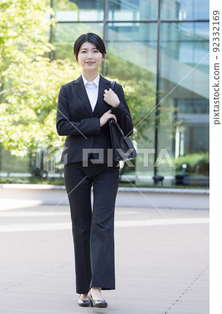 Job hunting female portrait shooting cooperation "LINK FOREST" 92332169