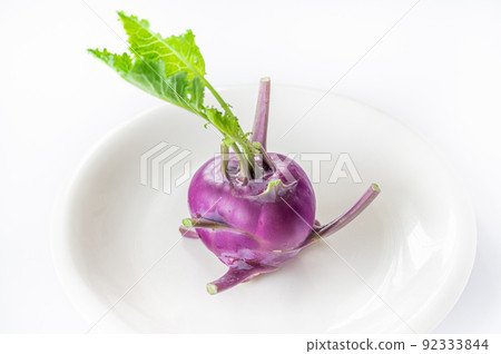 Purple kohlrabi 92333844