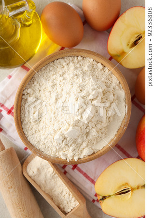 Concept of cooking cake or pie, top view Concept of cooking cake or pie, top view 92336808