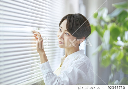 清爽中年女性美 92343730