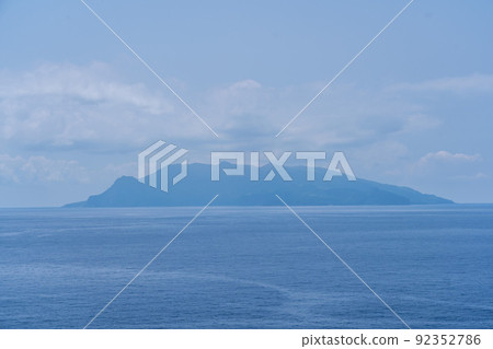 A panoramic view of the Yakushima Strait and Kuchinoerabu Island, Kagoshima Prefecture A panoramic view of the Yakushima Strait and Kuchinoerabu Island, Kagoshima Prefecture 92352786
