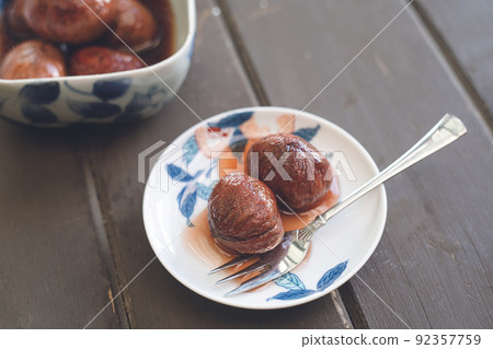Handmade at home Autumn taste Boiled chestnuts in astringent skin Handmade at home Autumn taste Boiled chestnuts in astringent skin 92357759