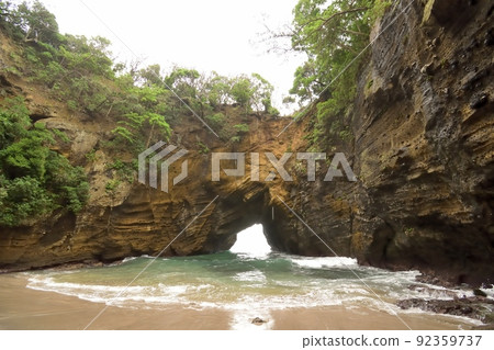 Ryugu Cave (Izu Shimoda) 220718am 8:45-2 Ryugu Cave (Izu Shimoda) 220718am 8:45-2 92359737