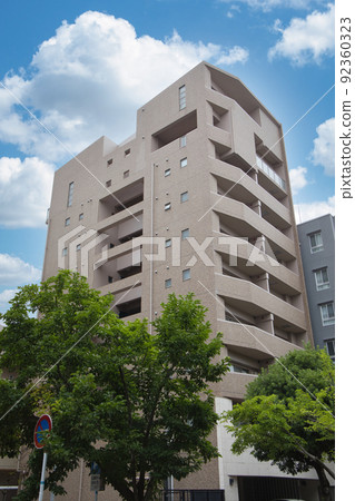 新建的公寓 新建的公寓 92360323
