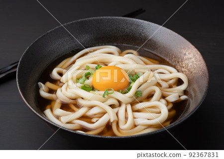 Tsukimi udon 92367831