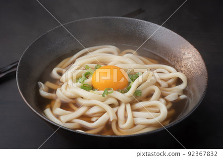 Tsukimi udon 92367832
