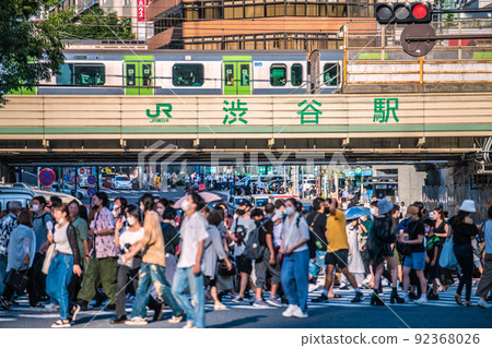 Tokyo cityscape in Japan Over 190,000 nationwide, over 30,000 in Tokyo, the highest ever. BA.5 nightmare ... Shibuya is a threatening crowd = July 22 Tokyo cityscape in Japan Over 190,000 nationwide, over 30,000 in Tokyo, the highest ever. BA.5 nightmare ... Shibuya is a threatening crowd = July 22 92368026