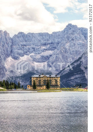 Lake misurina and mount sorapis 92372017