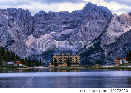 Lake misurina and mount sorapis sunrise Lake misurina and mount sorapis sunrise 92372030