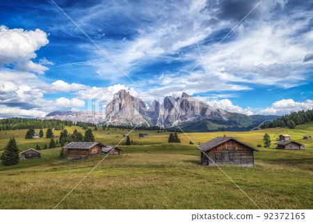 Alpe di siusi alpine meadows 92372165
