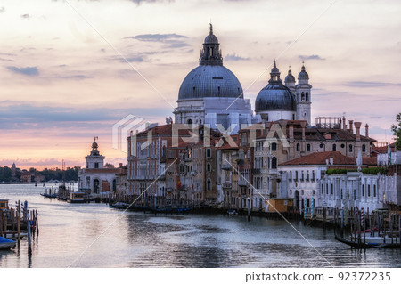 Accademia Bridge Sunrise View Accademia Bridge Sunrise View 92372235