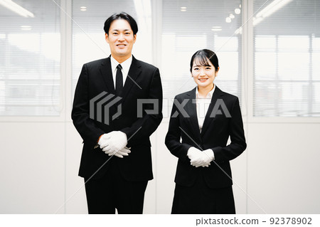 戴白手套的男女(估價師/當舖) 戴白手套的男女(估價師/當舖) 92378902