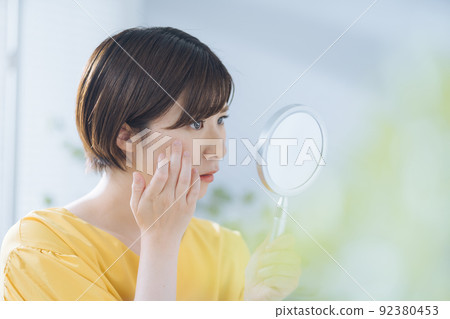 女性皮膚護理煩惱 92380453