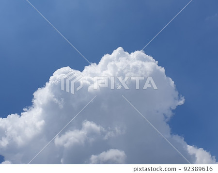 晴朗的天空 晴朗的天空 92389616