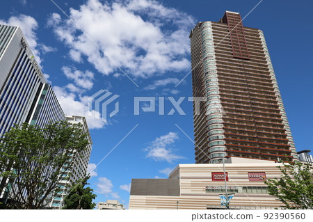 Park City Musashi Kosugi Station Forest Tower and KDX Musashi Kosugi Building in front of Musashi Kosugi Station 92390560
