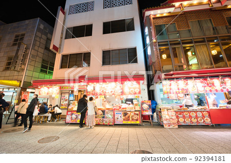 [Hyogo Prefecture] Eat and walk in Kobe Chinatown and Nankin-cho at night in November 92394181