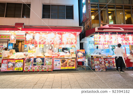 [Hyogo Prefecture] Eat and walk in Kobe Chinatown and Nankin-cho at night in November 92394182