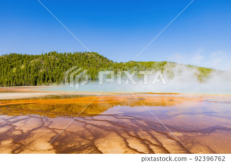 Sunny view of beautiful landscape along Grand Prismatic Spring 92396762