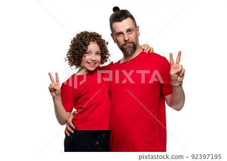 Family portrait dad and daughter 92397195