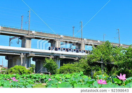 New Shuttle running through and Haraichi-numa Hass Pond Haraichi-numa, Ageo City, Saitama Prefecture New Shuttle running through and Haraichi-numa Hass Pond Haraichi-numa, Ageo City, Saitama Prefecture 92398643