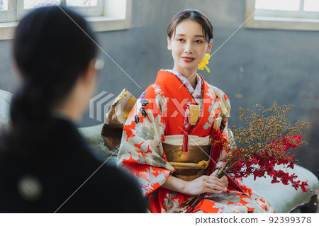 紅色風衣大風衣婚禮 92399378