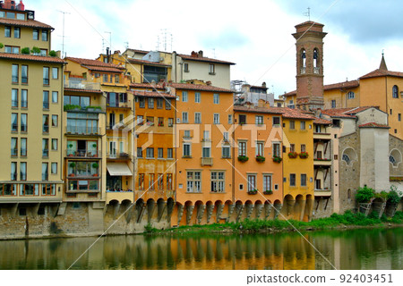 Buildings between Ponte Vecchio, Florence, Italy and Santa Trinita Bridge 92403451